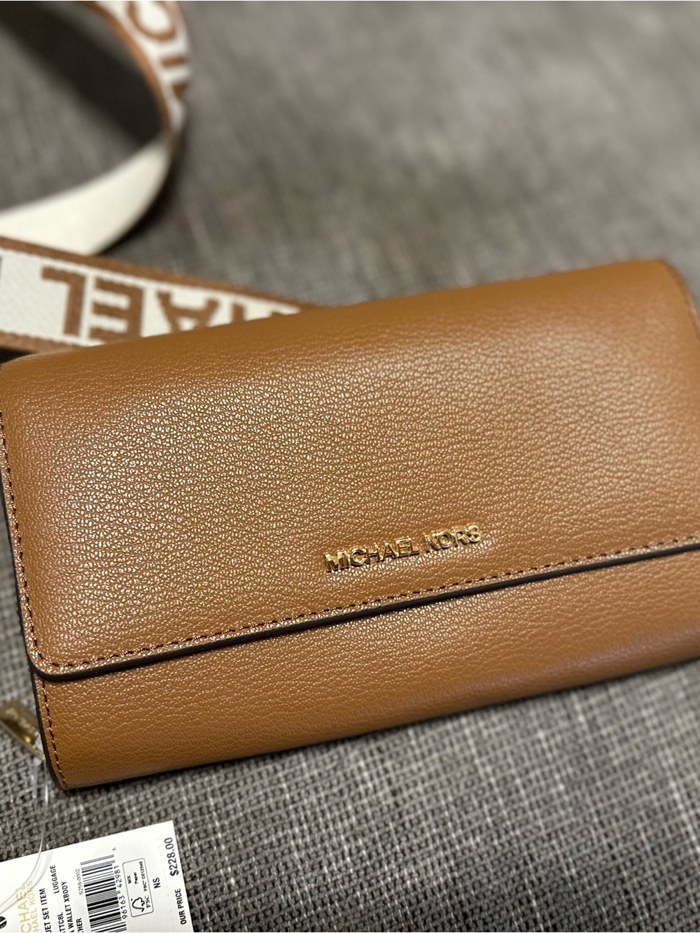 Michael Kors Crossbody Wallet